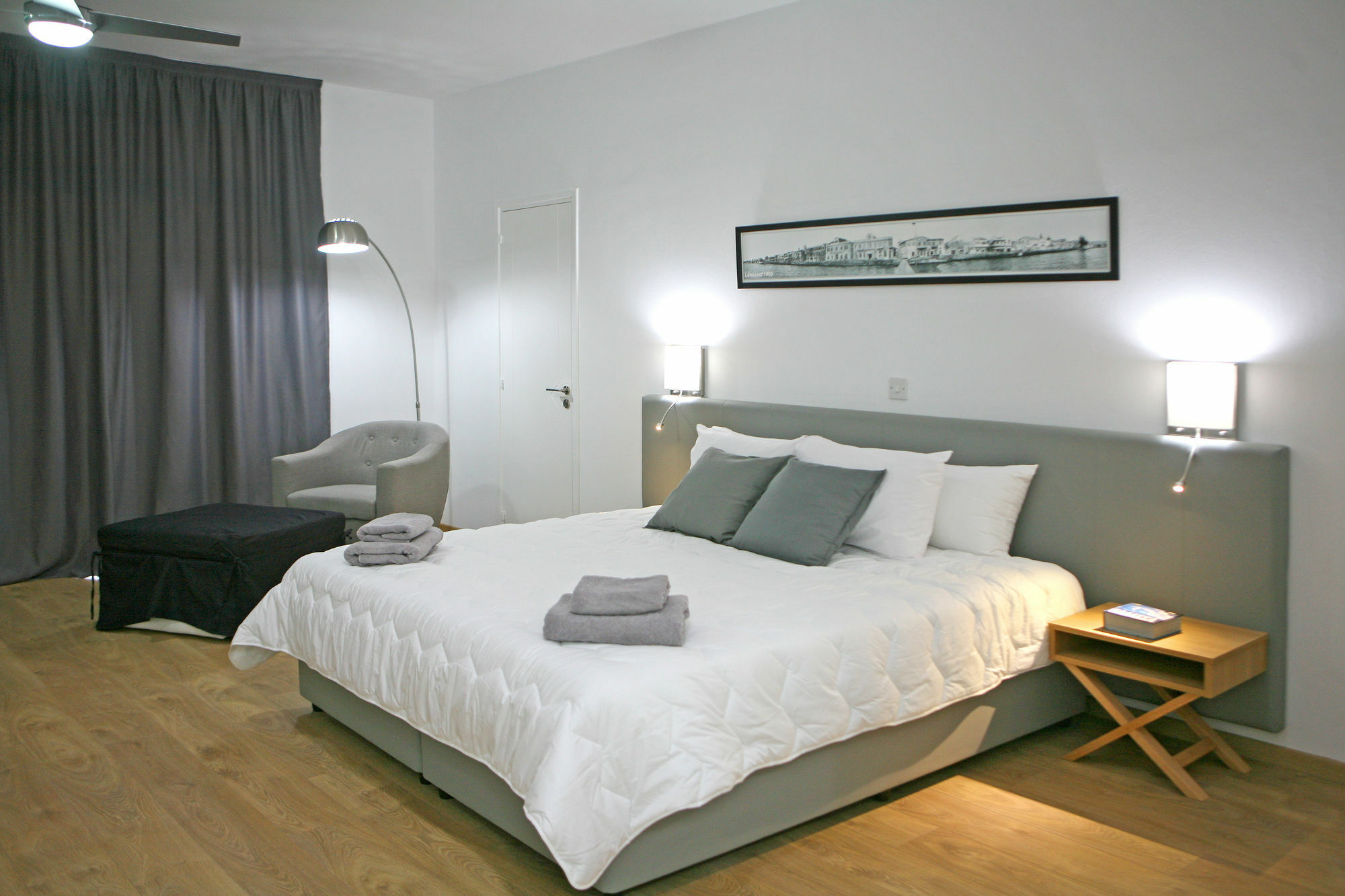 Corina Suites And Apartments Лімасол Екстер'єр фото